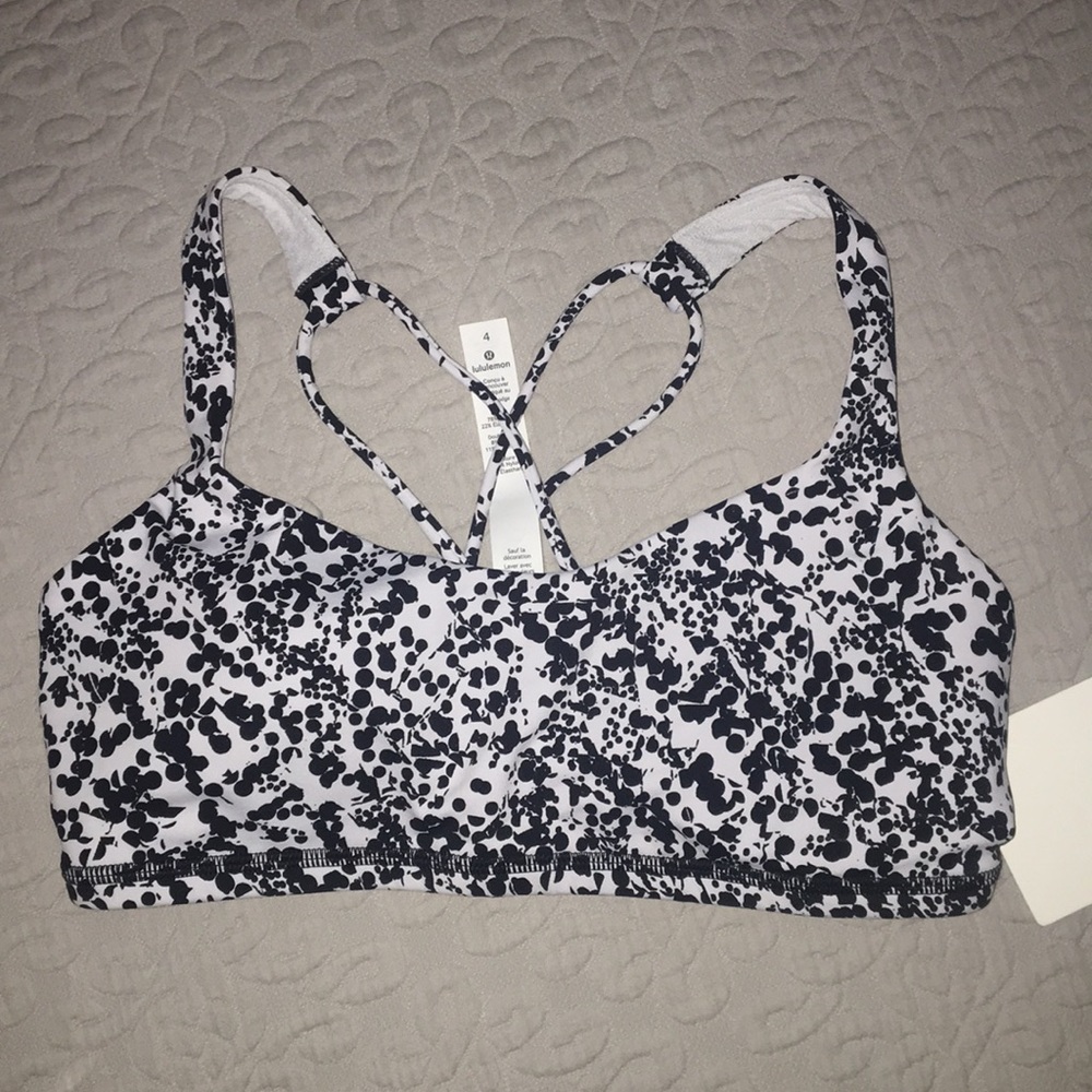 Lululemon Free to Be Bra
